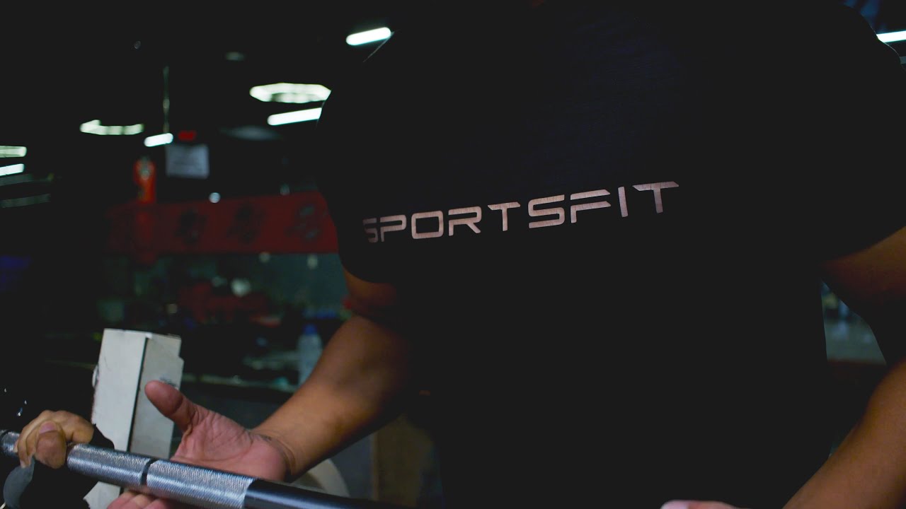 Ms Dhoni sports fit